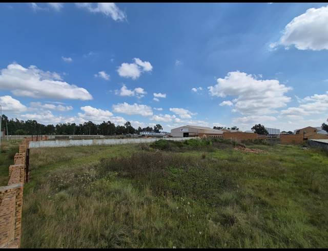 4,050M² VACANT LAND FOR SALE IN VAALPARK
